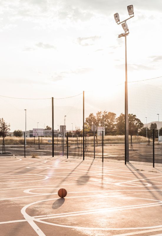 Iluminación para Canchas y Campos Deportivos